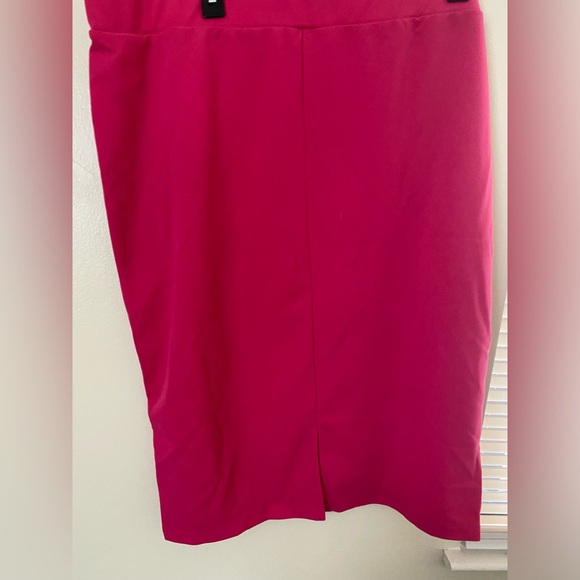SHEIN CURVE - PINK PENCIL SKIRT - Picture 5 of 5